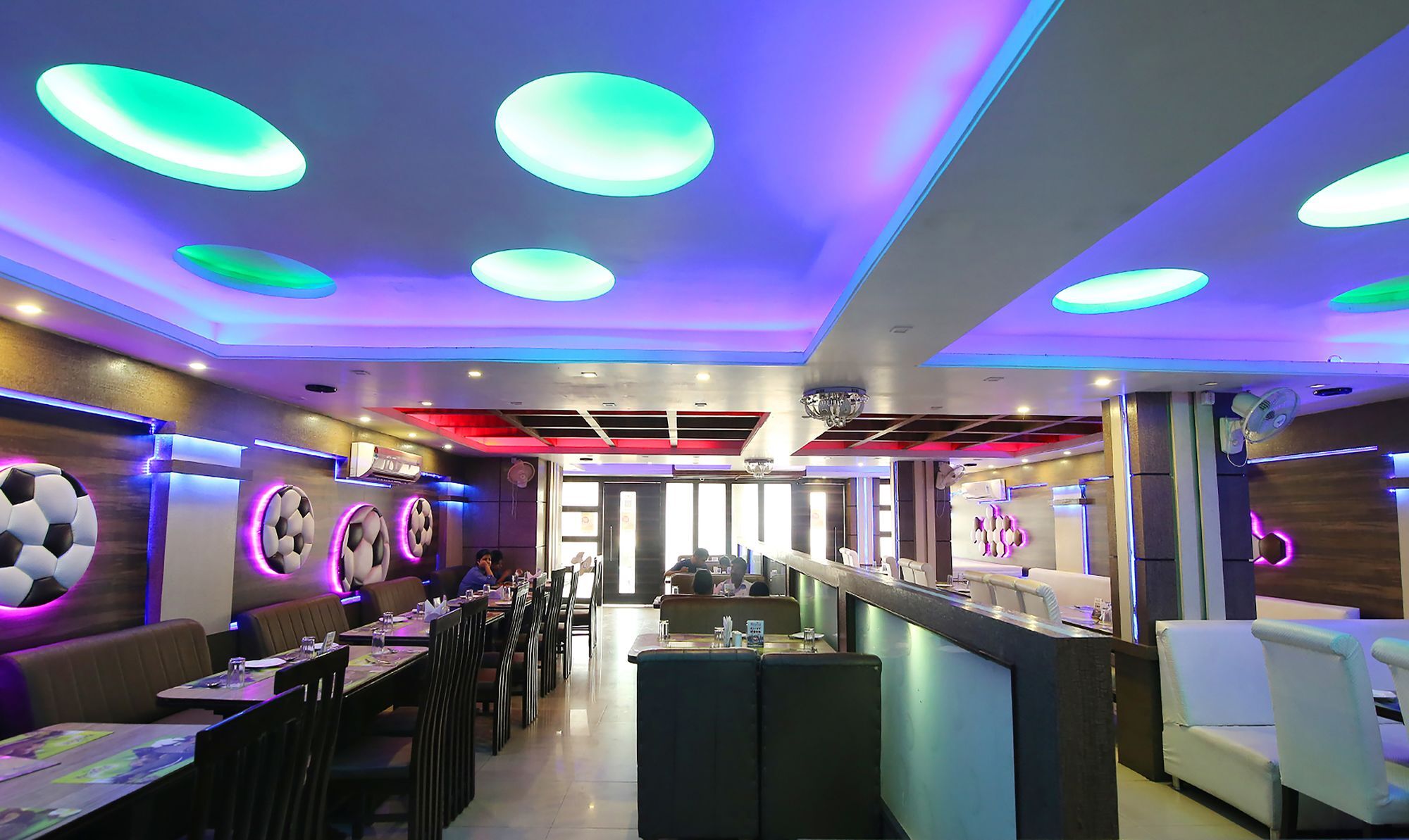 Oyo 14579 The Hangout Jamshedpur Ngoại thất bức ảnh
